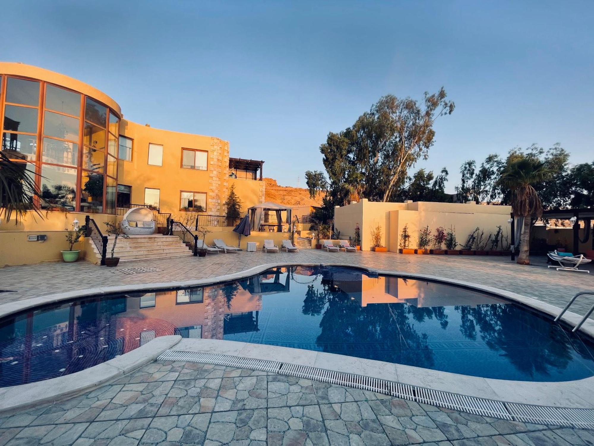 The Precious Guesthouse Sweimeh Exterior foto